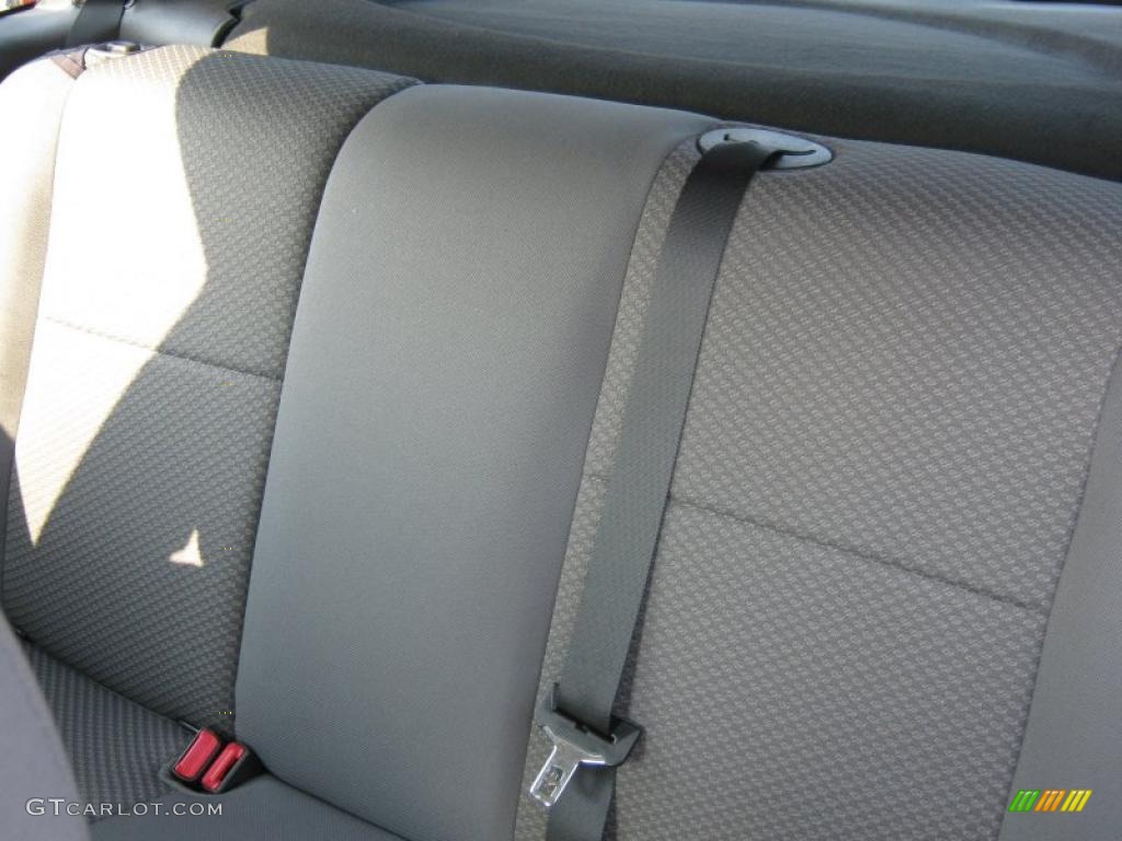 2005 Focus ZX5 S Hatchback - CD Silver Metallic / Dark Flint/Light Flint photo #7