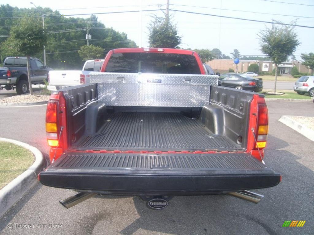 2001 Silverado 1500 LS Extended Cab 4x4 - Victory Red / Graphite photo #5