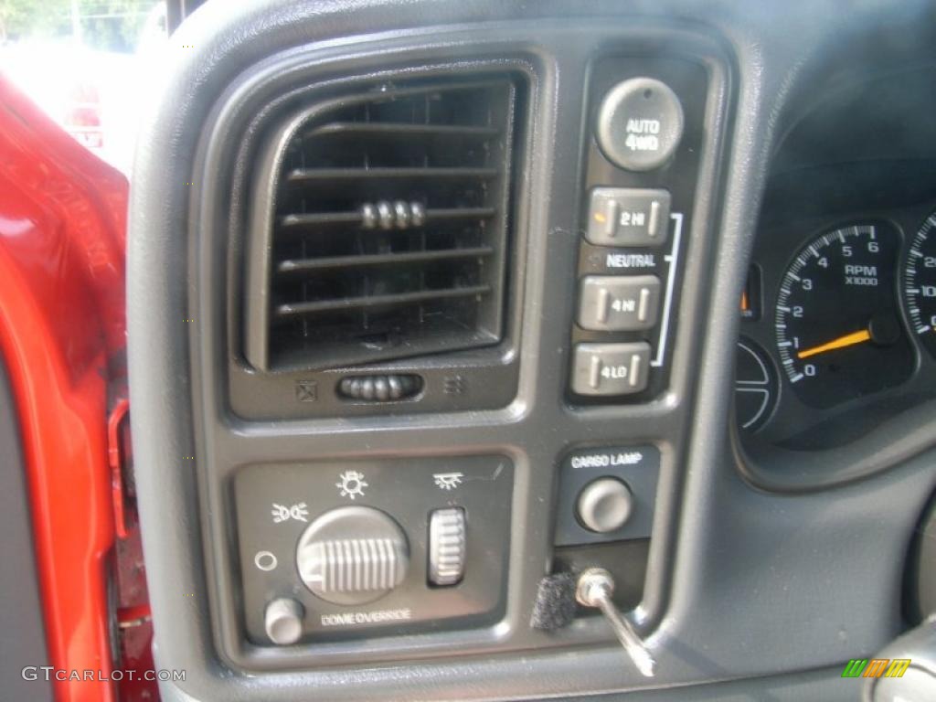 2001 Silverado 1500 LS Extended Cab 4x4 - Victory Red / Graphite photo #19