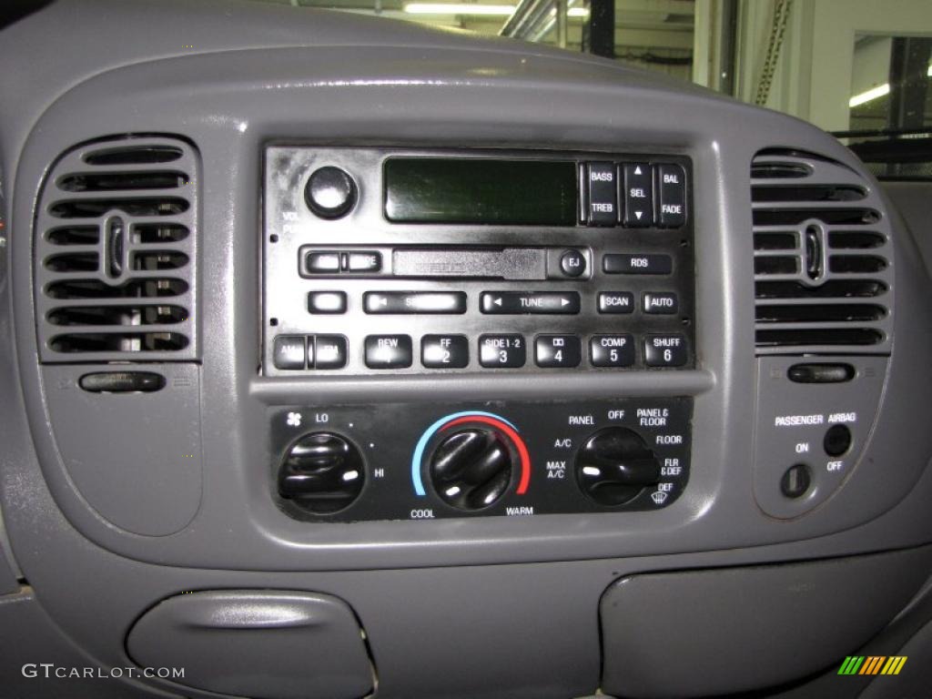2002 F150 XLT SuperCab - Oxford White / Dark Graphite photo #19