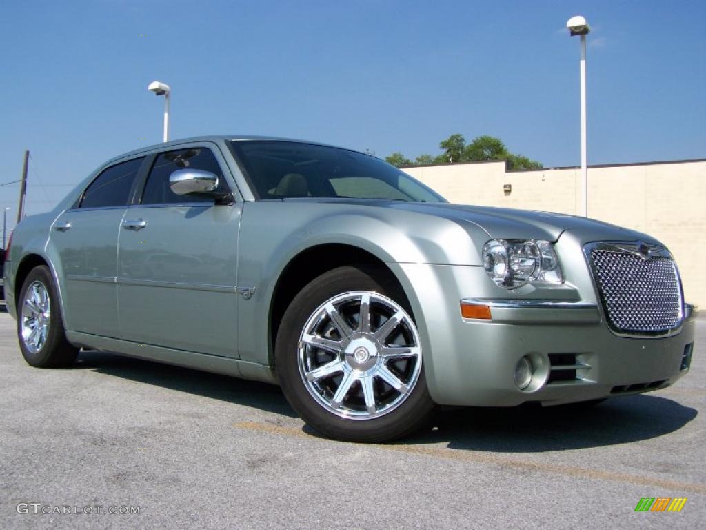 2005 300 C HEMI - Satin Jade Pearl / Deep Jade/Light Graystone photo #1