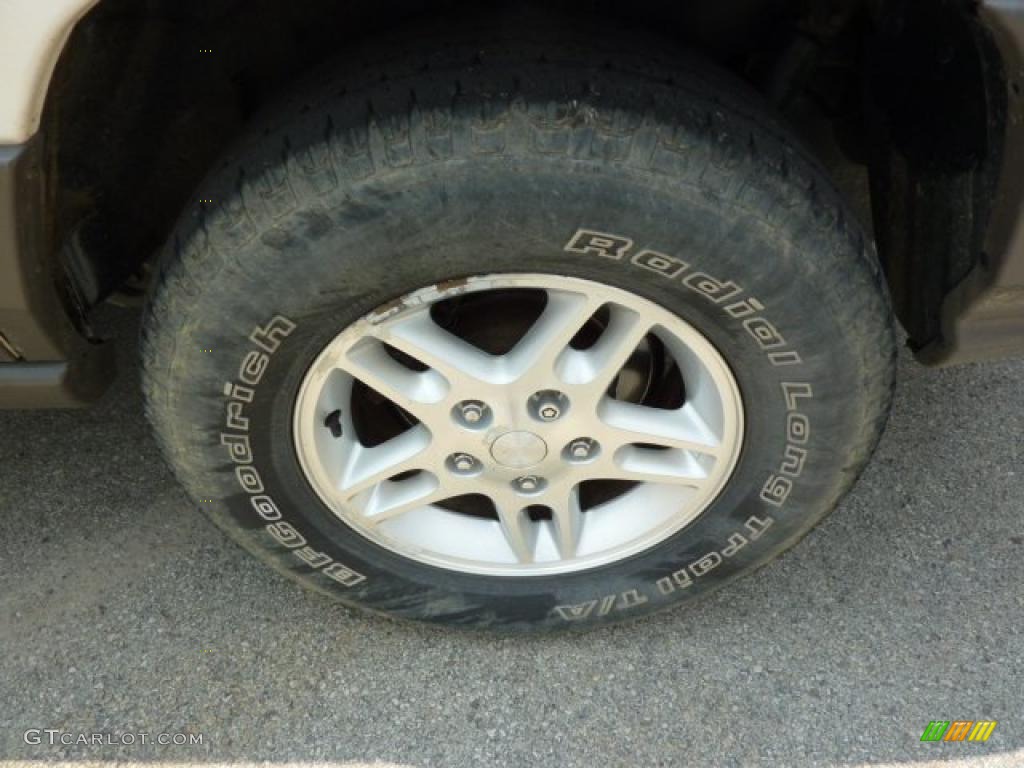 2003 Grand Cherokee Laredo 4x4 - Stone White / Dark Slate Gray photo #9