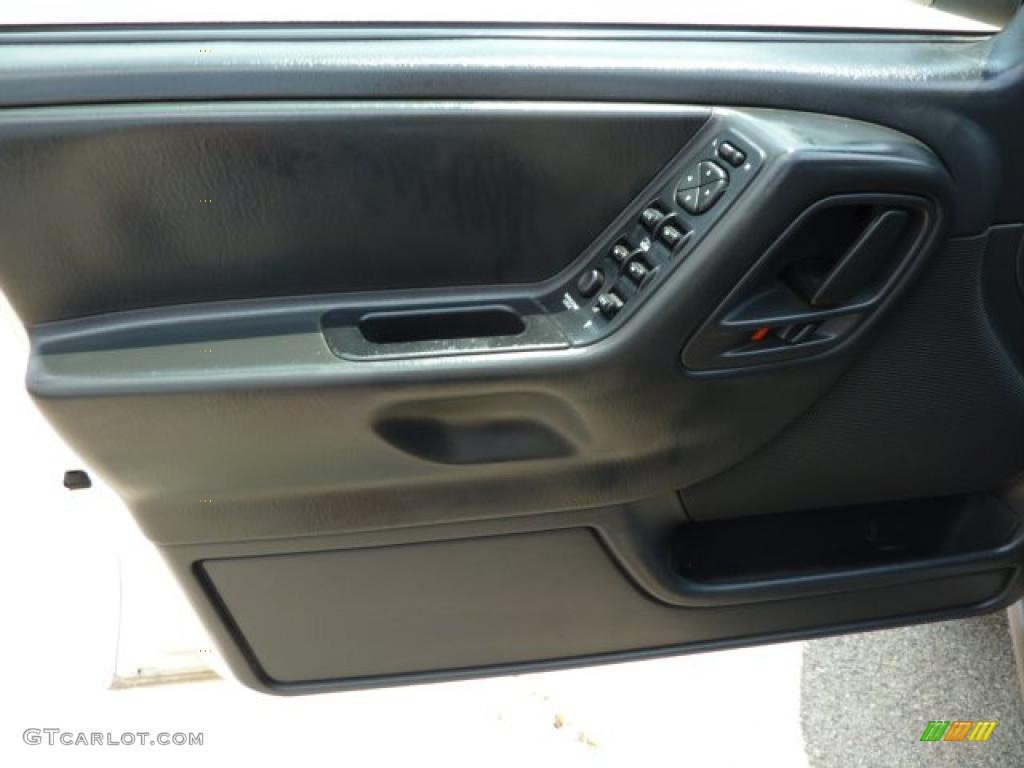 2003 Grand Cherokee Laredo 4x4 - Stone White / Dark Slate Gray photo #12