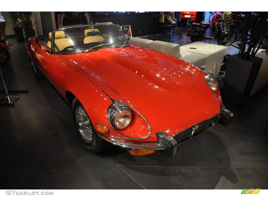 1973 E-Type XKE 5.3 Roadster - Signal Red / Beige photo #1