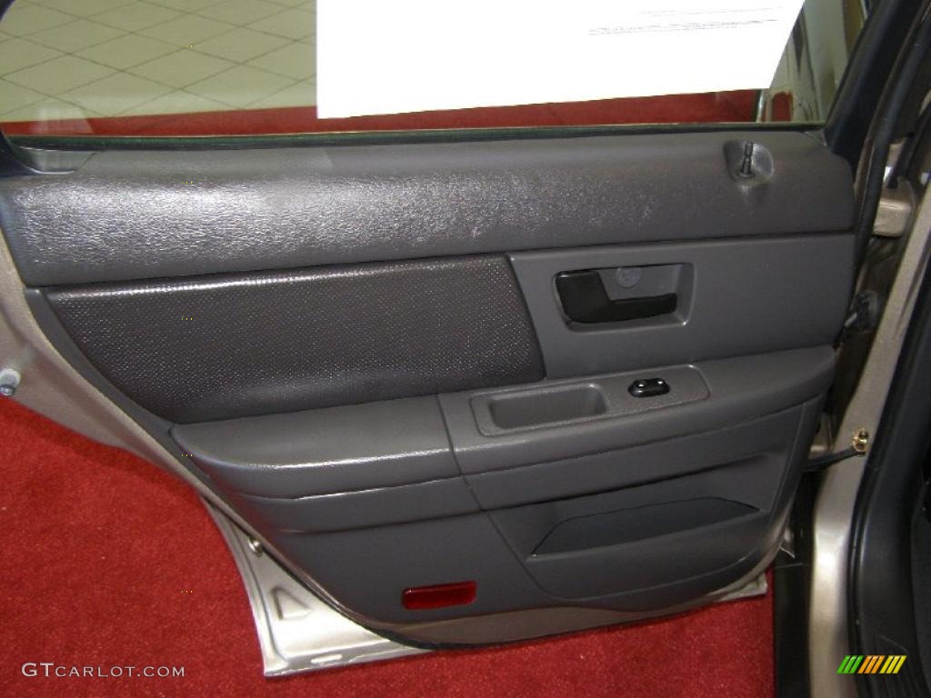 2004 Sable LS Premium Sedan - Arizona Beige Metallic / Dark Charcoal photo #19