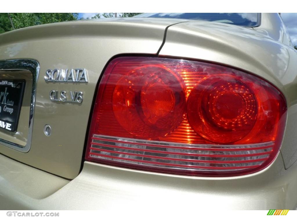 2003 Sonata GLS V6 - Desert Sand Metallic / Beige photo #14