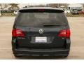 2009 Nocturne Black Metallic Volkswagen Routan SE  photo #18