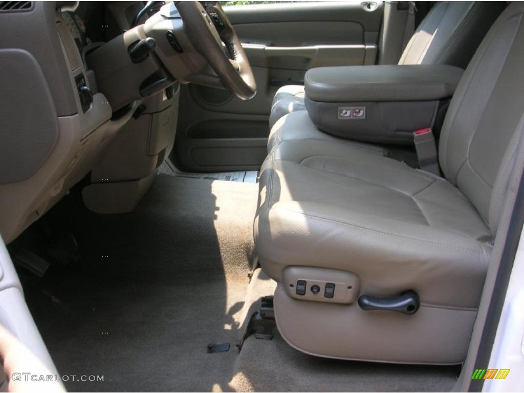 2005 Ram 1500 Thunder Road Quad Cab 4x4 - Bright White / Taupe photo #6