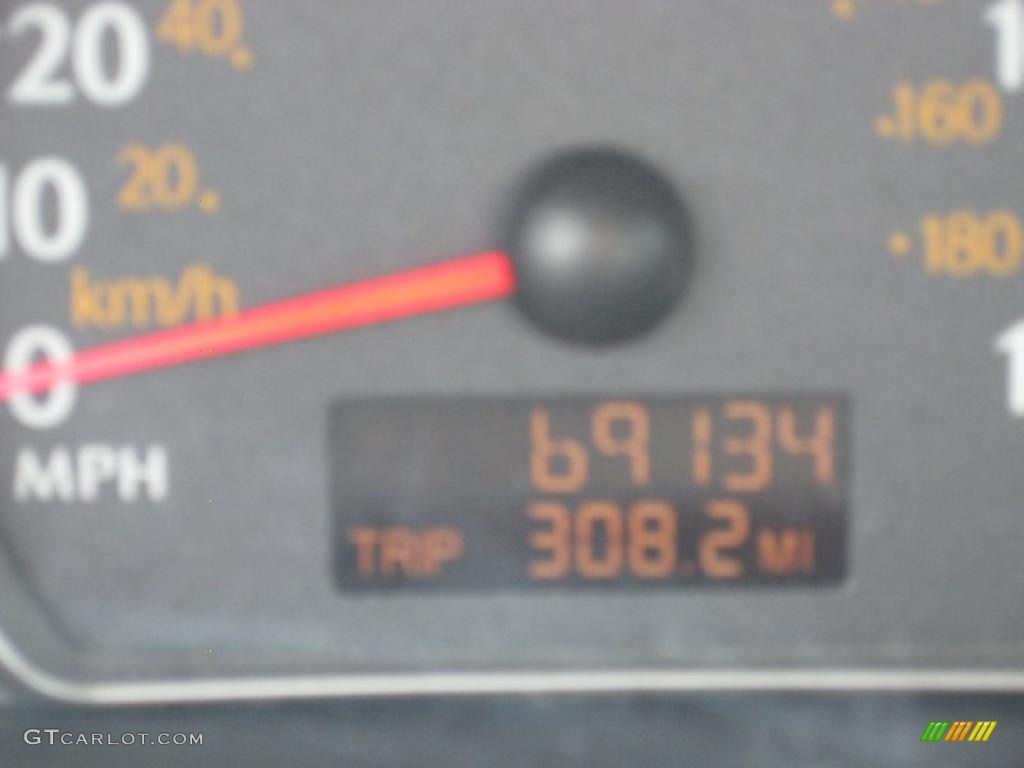 2003 ION 1 Sedan - Silver / Gray photo #3