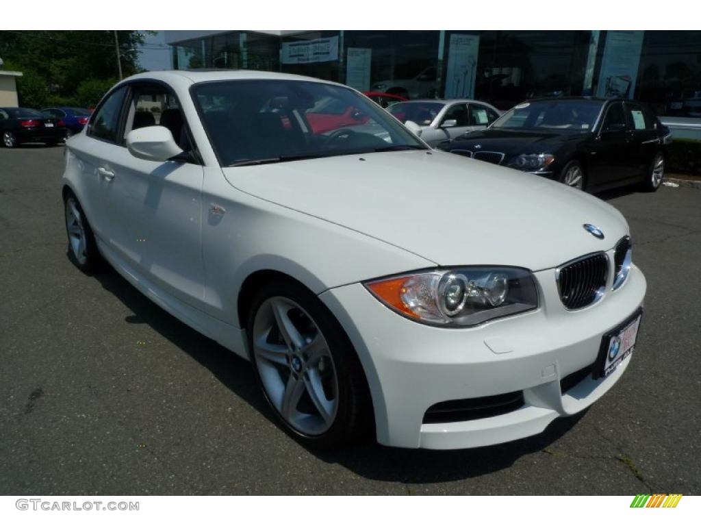 2010 1 Series 135i Coupe - Alpine White / Black photo #1