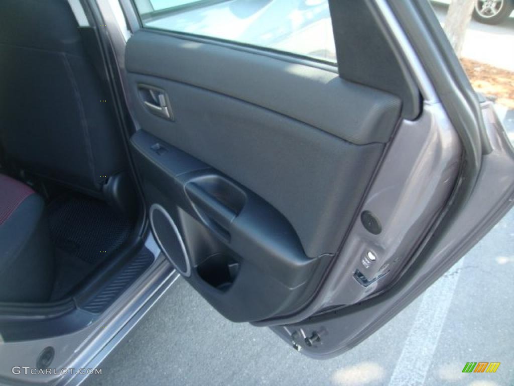 2005 MAZDA3 s Hatchback - Titanium Gray Metallic / Black/Red photo #17