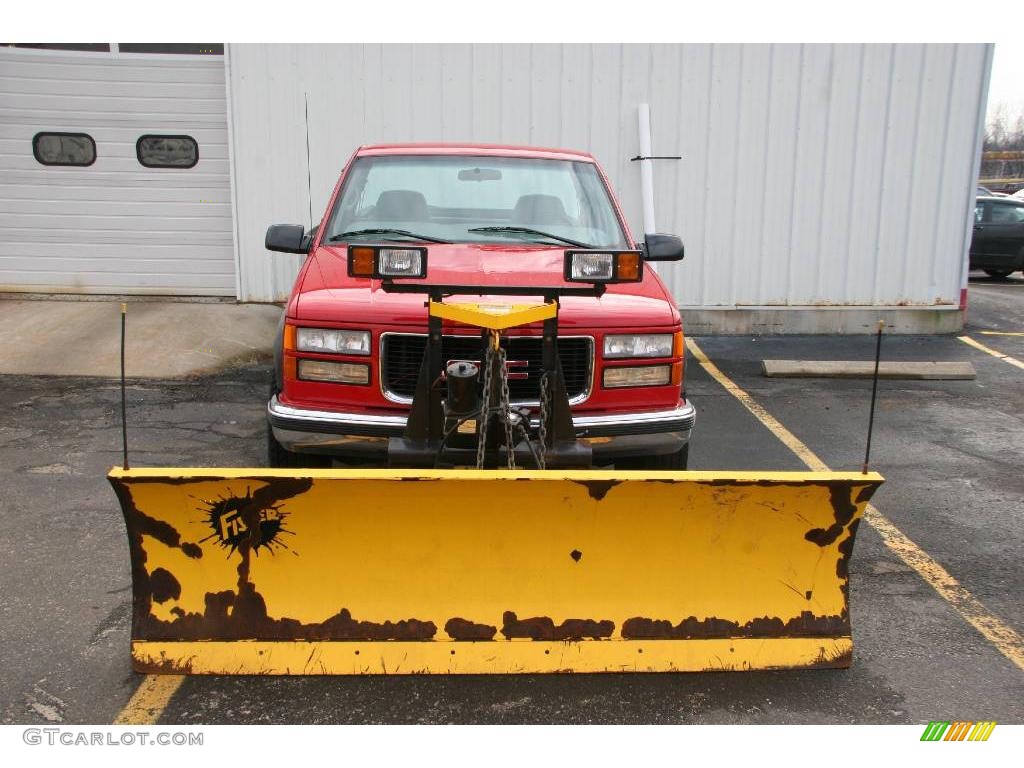 1999 Sierra 2500 SL Regular Cab 4x4 - Fire Red / Graphite photo #2