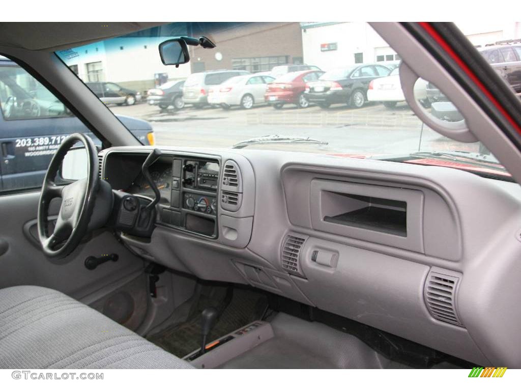 1999 Sierra 2500 SL Regular Cab 4x4 - Fire Red / Graphite photo #10