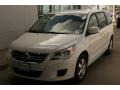 2009 Calla Lilly White Volkswagen Routan SE  photo #26