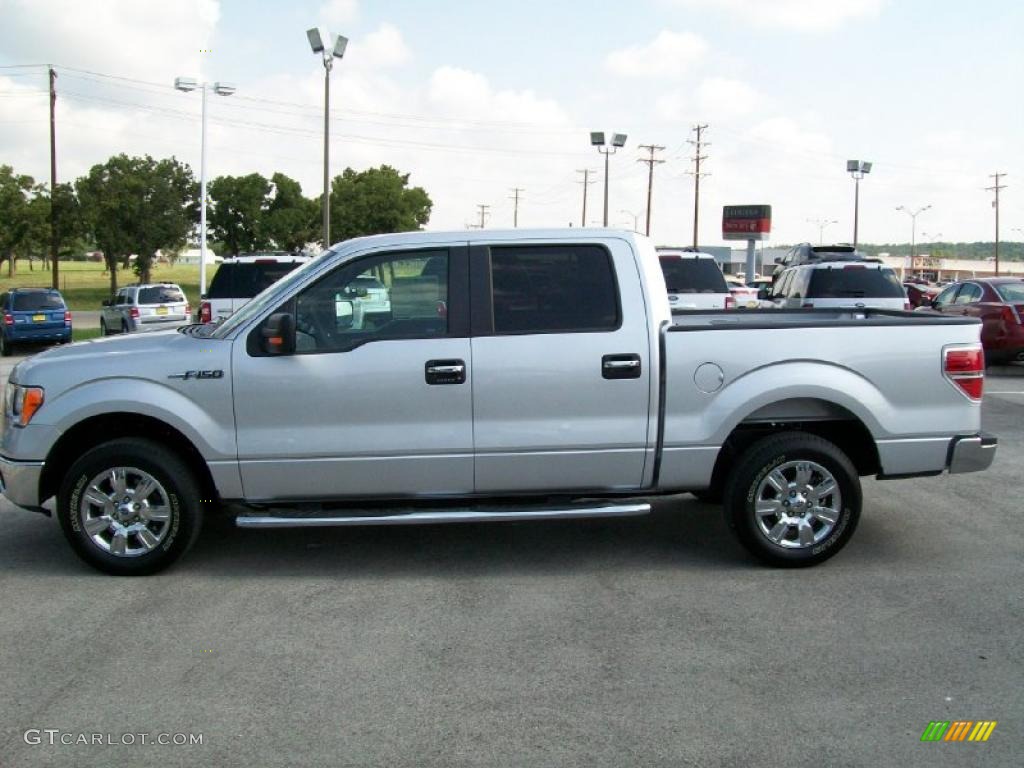 2010 F150 XLT SuperCrew - Ingot Silver Metallic / Tan photo #2