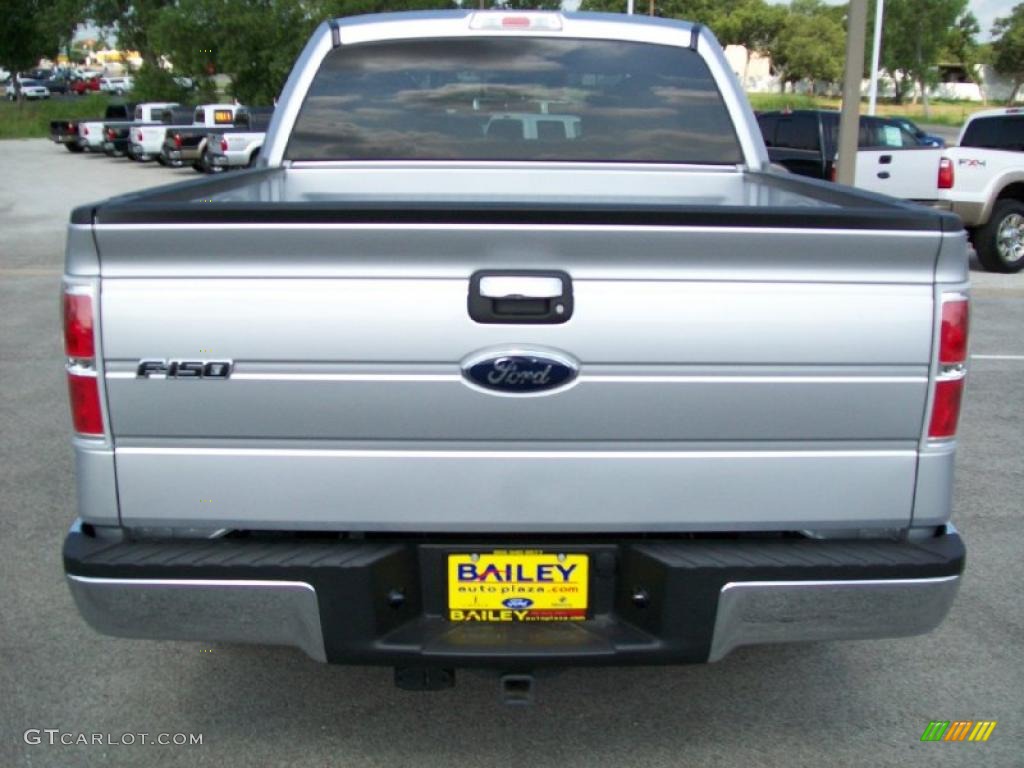 2010 F150 XLT SuperCrew - Ingot Silver Metallic / Tan photo #5