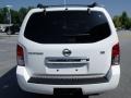 Avalanche White - Pathfinder SE Photo No. 4