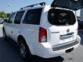 Avalanche White - Pathfinder SE Photo No. 11