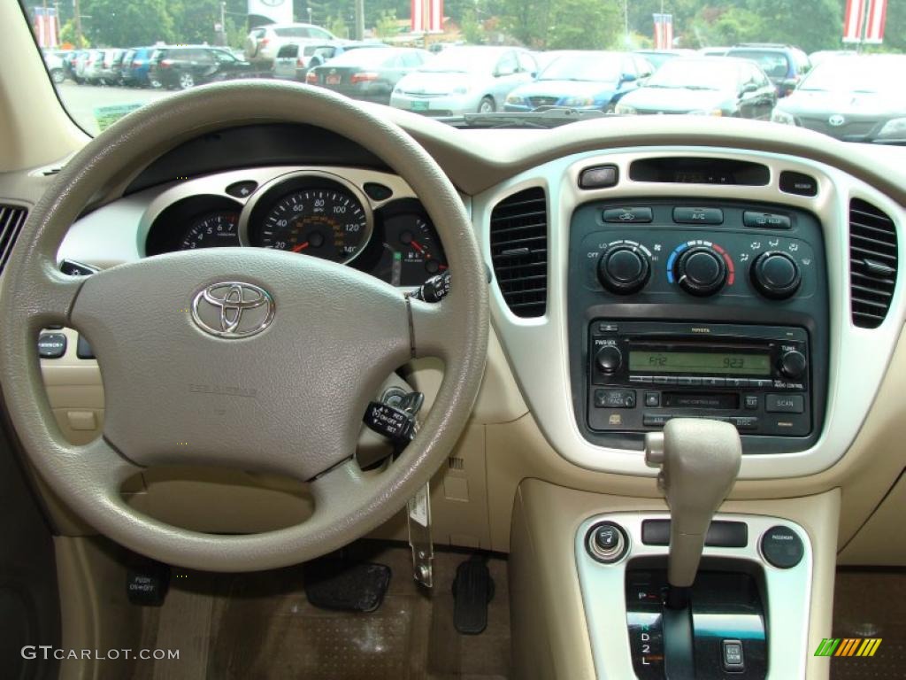 2004 Highlander 4WD - Super White / Ivory photo #22