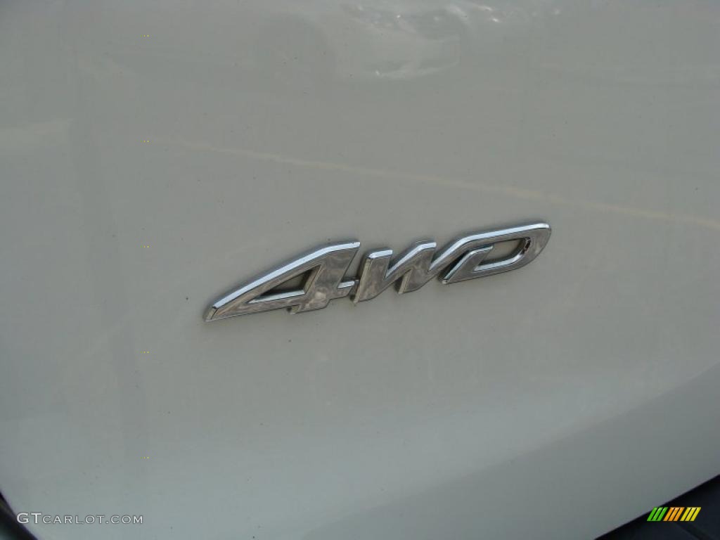2004 Highlander 4WD - Super White / Ivory photo #28