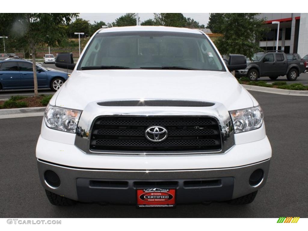 2008 Tundra SR5 Double Cab 4x4 - Super White / Graphite Gray photo #6