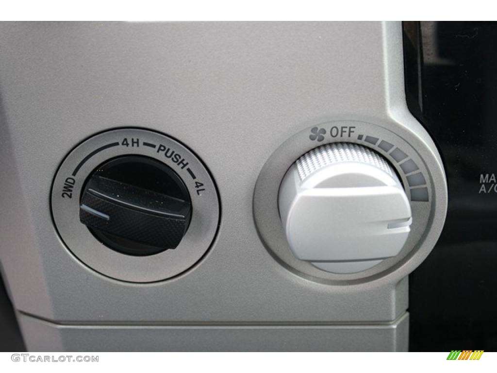 2008 Tundra SR5 Double Cab 4x4 - Super White / Graphite Gray photo #22