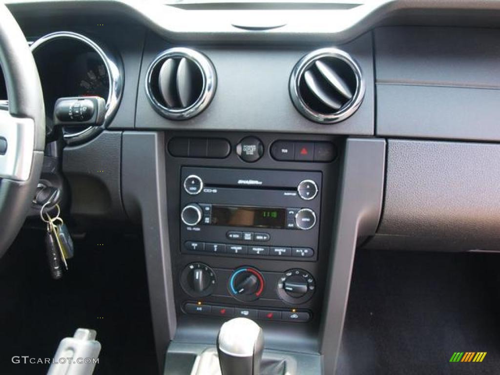 2008 Mustang GT Premium Coupe - Performance White / Dark Charcoal photo #12