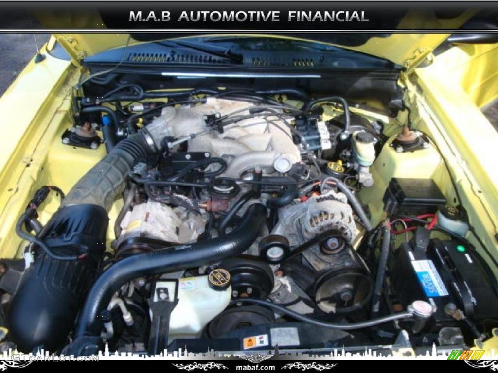 2002 Mustang V6 Convertible - Zinc Yellow / Oxford White photo #23