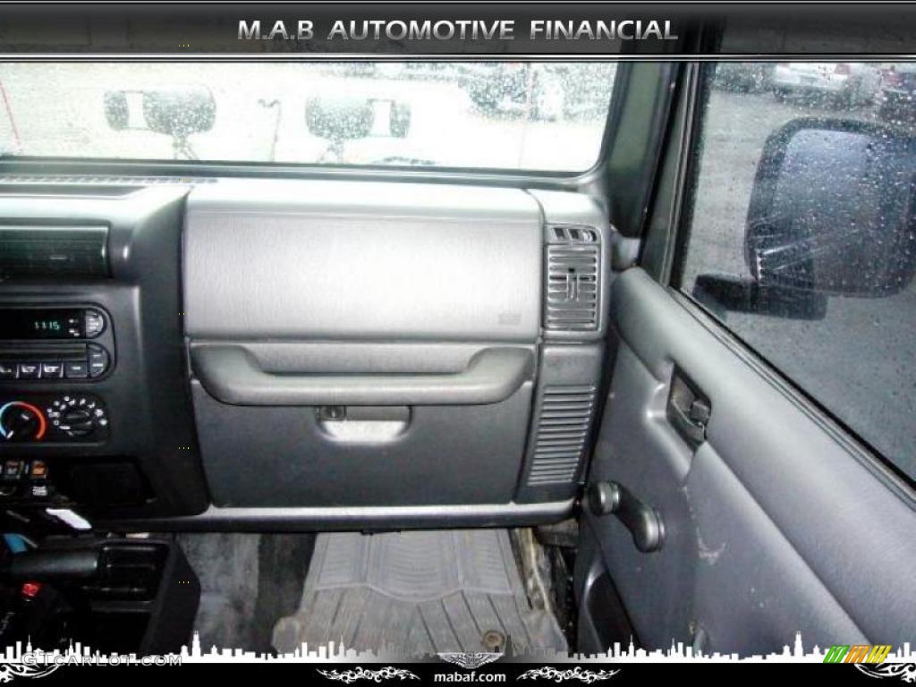 2004 Wrangler Rubicon 4x4 - Black / Dark Slate Gray photo #13
