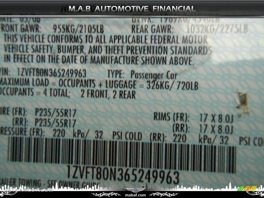 2006 Mustang V6 Premium Coupe - Legend Lime Metallic / Dark Charcoal photo #17