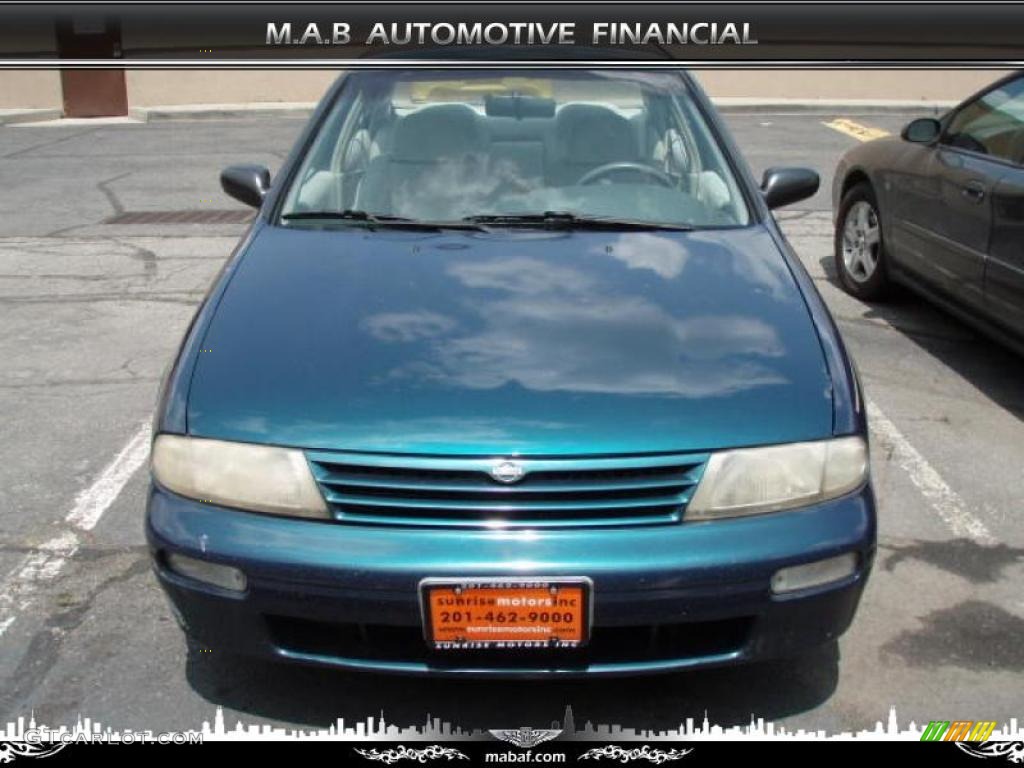 1995 Altima GXE - Blue Emerald / Grey photo #1