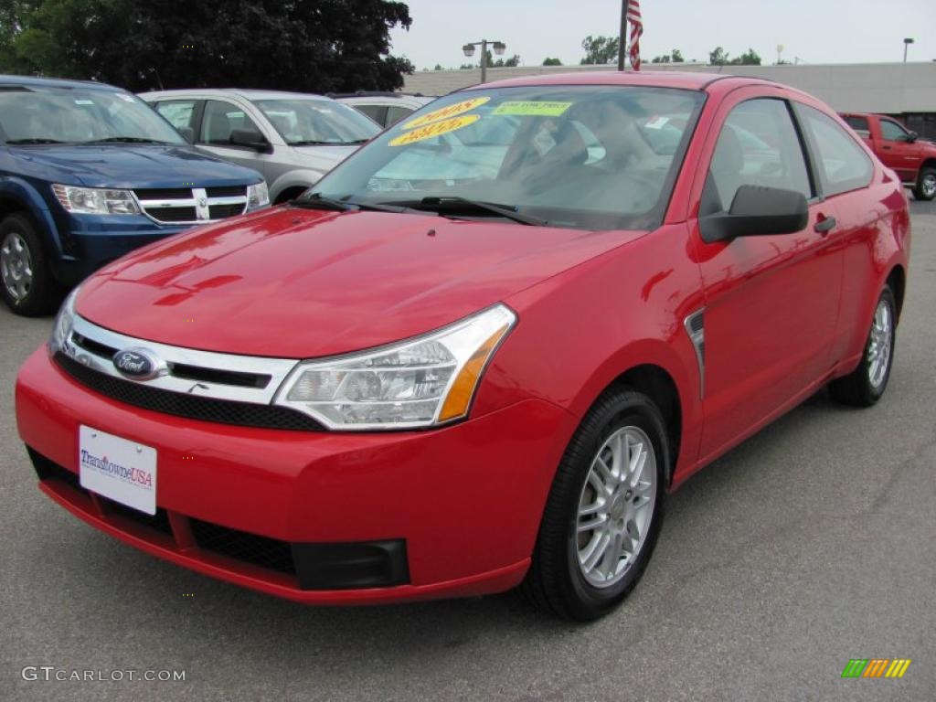 2008 Focus SE Coupe - Vermillion Red / Medium Stone photo #1