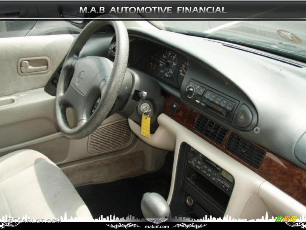 1995 Altima GXE - Blue Emerald / Grey photo #13