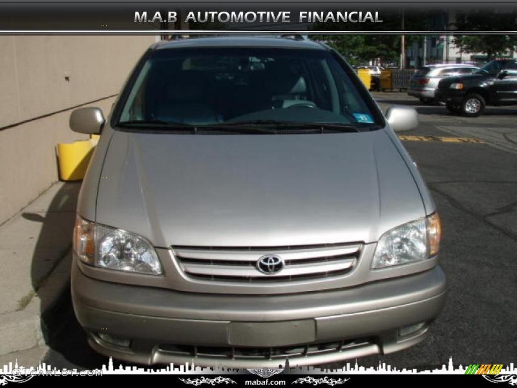 2002 Sienna XLE - Silver Shadow Pearl / Gray photo #1