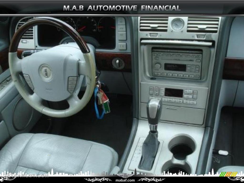 2004 Navigator Luxury 4x4 - True Blue Metallic / Dove Grey photo #15