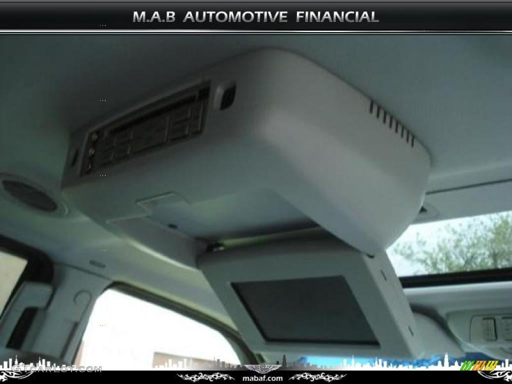2004 Navigator Luxury 4x4 - True Blue Metallic / Dove Grey photo #16