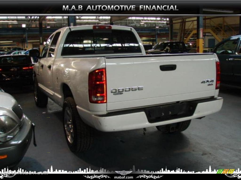 2004 Ram 1500 SLT Quad Cab 4x4 - Bright White / Dark Slate Gray photo #3