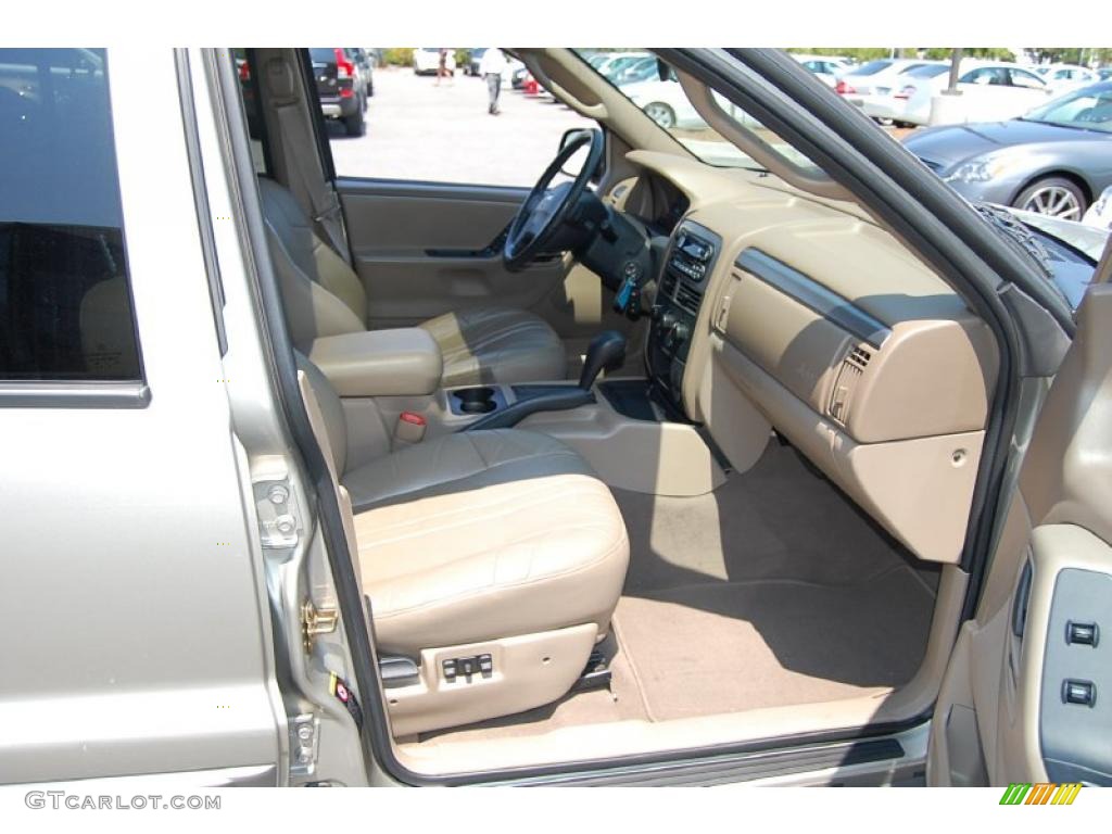 2003 Grand Cherokee Laredo - Light Pewter Metallic / Sandstone photo #12