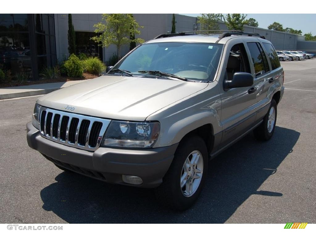 2003 Grand Cherokee Laredo - Light Pewter Metallic / Sandstone photo #13