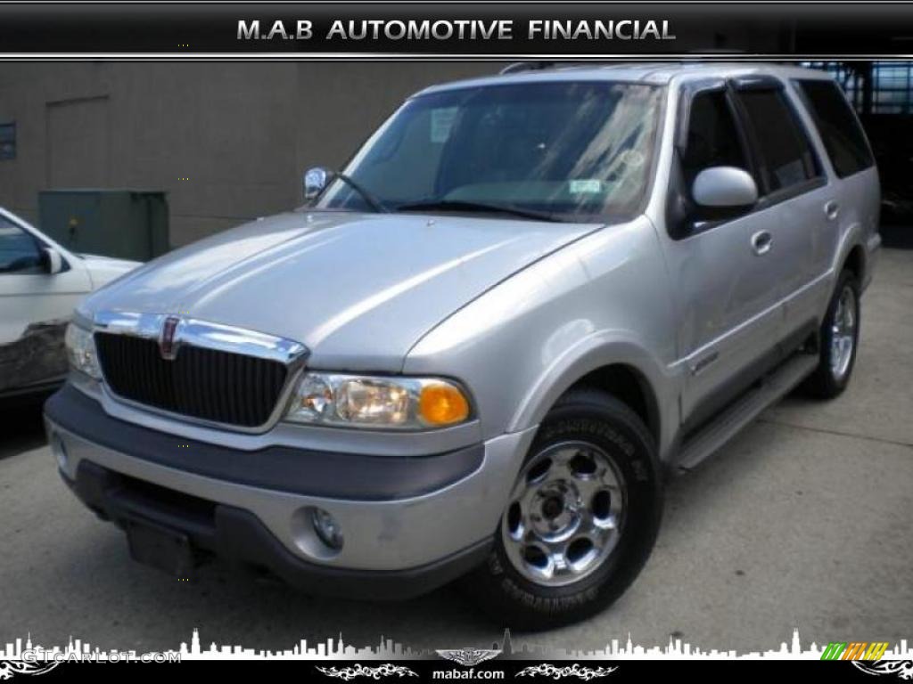 Silver Metallic Lincoln Navigator