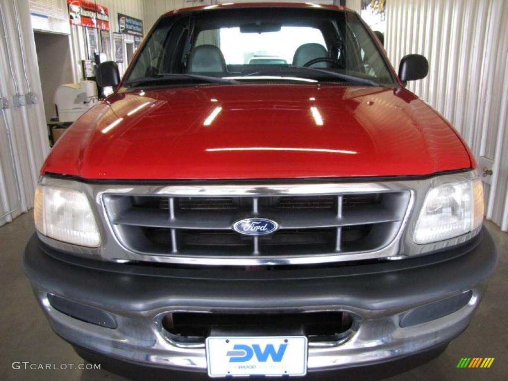 1998 F150 XL SuperCab 4x4 - Bright Red / Medium Graphite photo #2