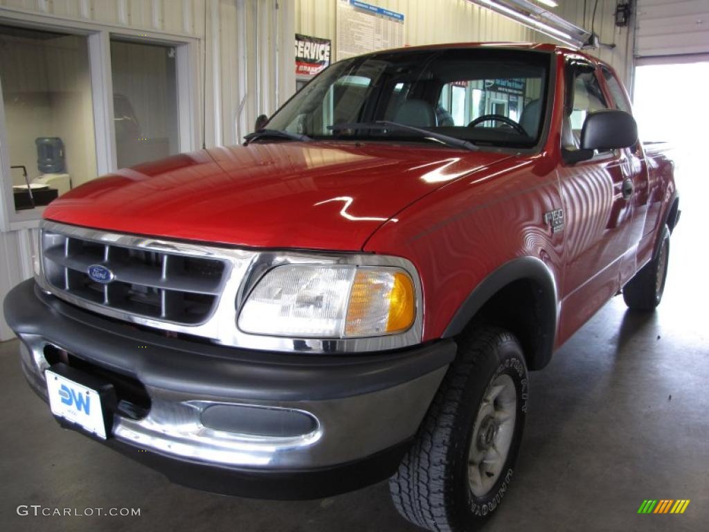 1998 F150 XL SuperCab 4x4 - Bright Red / Medium Graphite photo #3