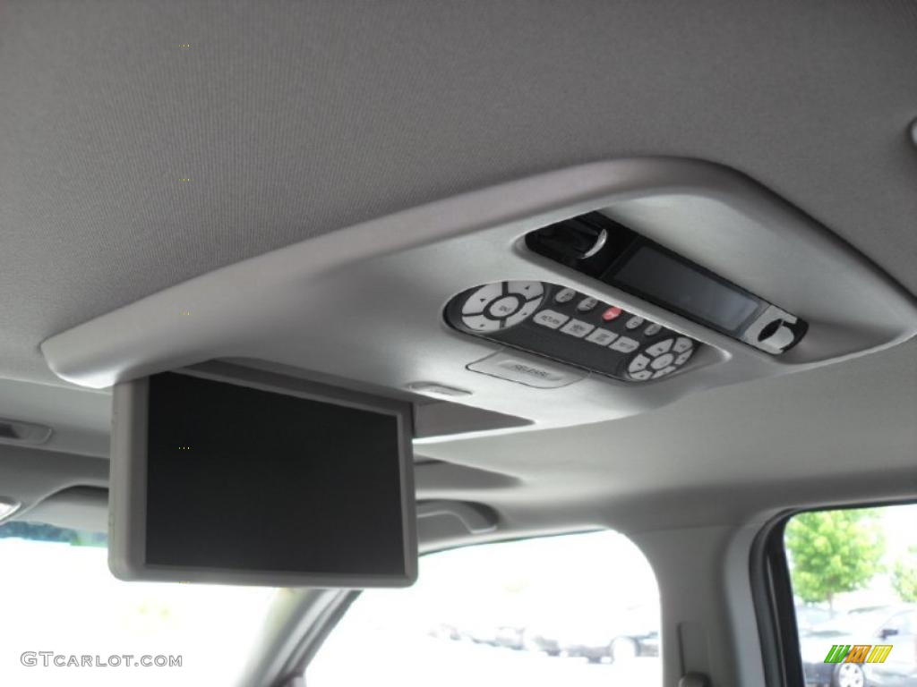 2010 Honda Pilot Touring 4WD Entertainment System Photo #32683859