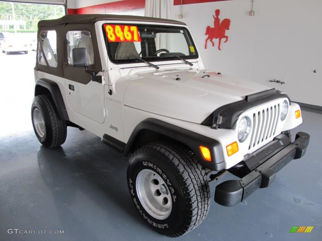 2000 Wrangler SE 4x4 - Stone White / Camel photo #1