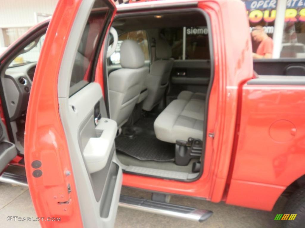 2005 F150 XLT SuperCrew 4x4 - Bright Red / Medium Flint/Dark Flint Grey photo #10