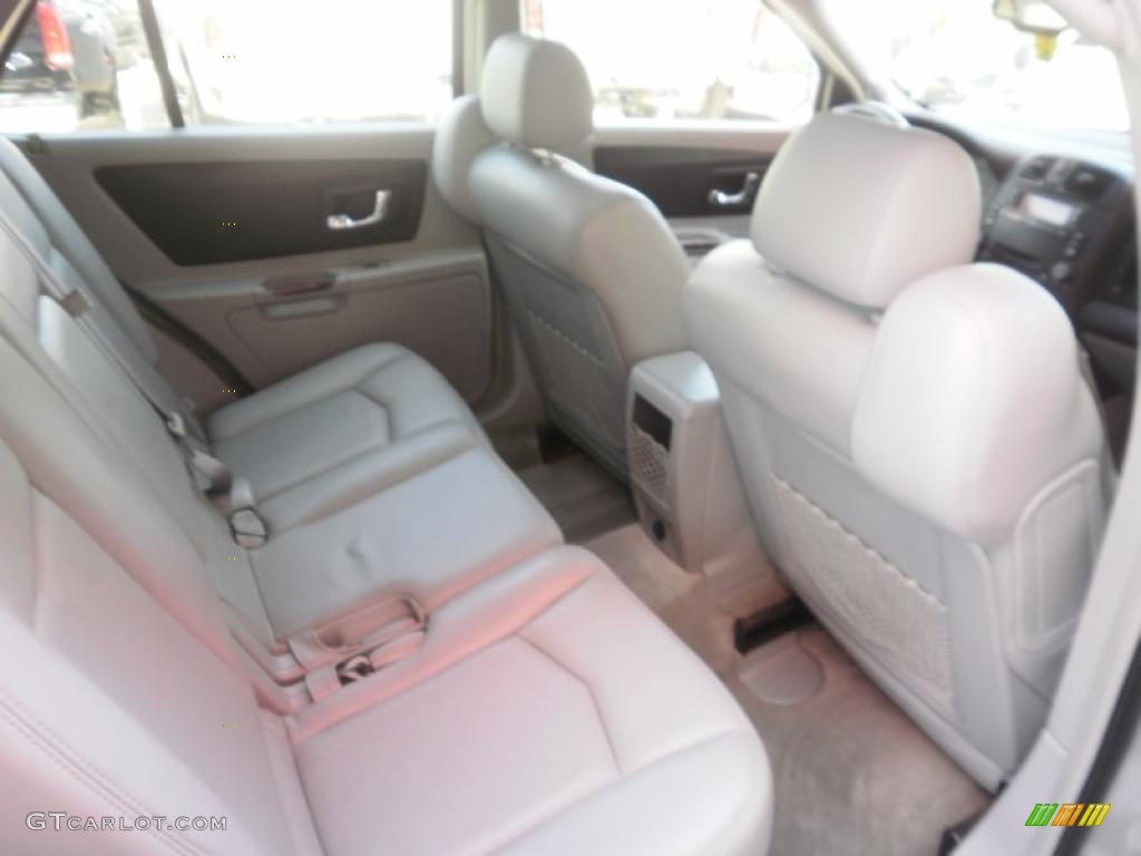 2004 SRX V6 - Light Platinum Metallic / Light Neutral photo #16
