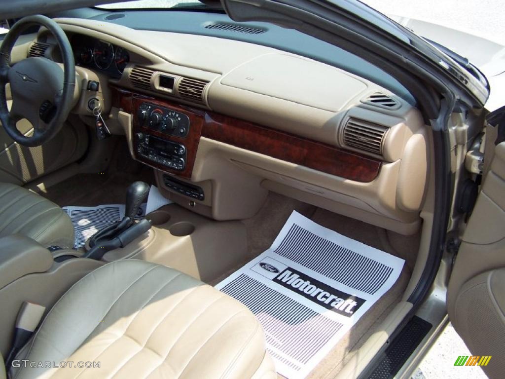 2002 Sebring LXi Convertible - Light Almond Pearl Metallic / Sandstone photo #18