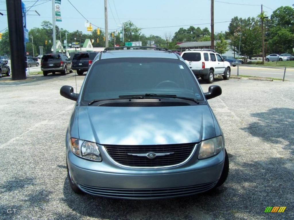 2003 Town & Country LX - Butane Blue Pearl / Navy Blue photo #2