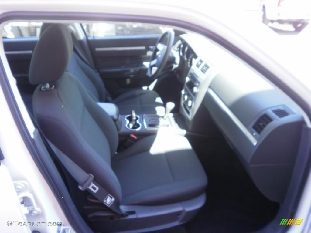 2009 Charger SE - Stone White / Dark Slate Gray/Light Slate Gray photo #17