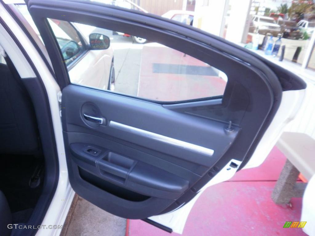 2009 Charger SE - Stone White / Dark Slate Gray/Light Slate Gray photo #20